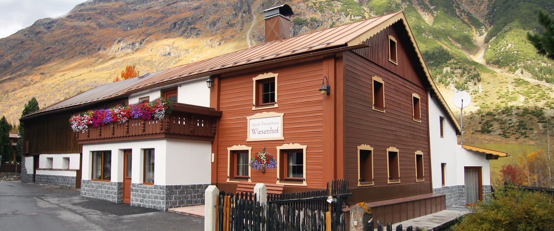 Wiesenhof mit Appartements oder als Ferienhaus in Galtür