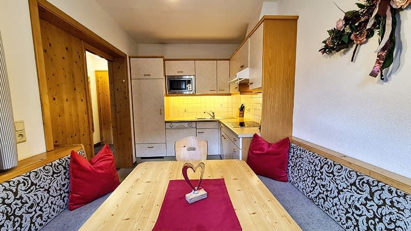 Appartement mit Küche im Apart-Garni Romantica Galtür